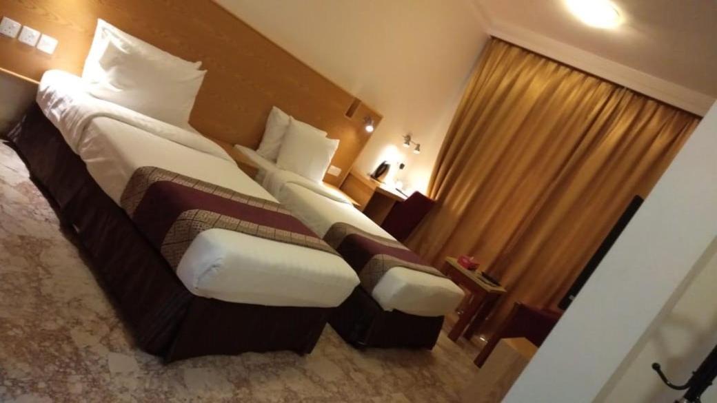 Al Reef Hotel 2*