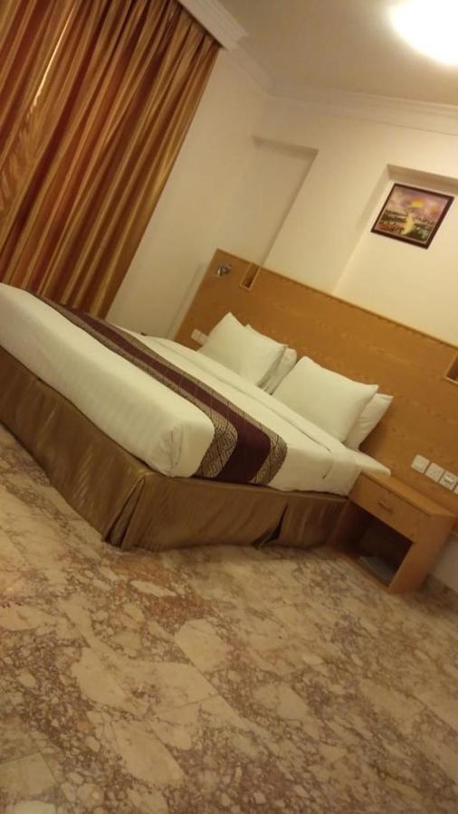 Al Reef Hotel 2*