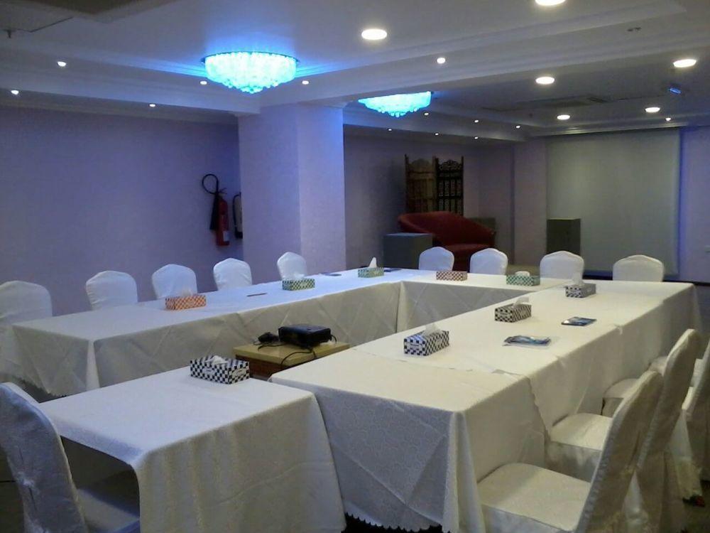Al Reef Hotel
